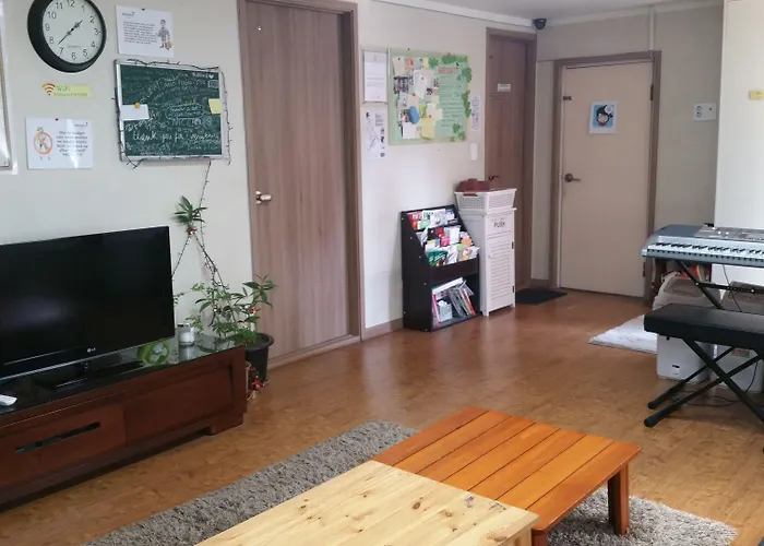 Birdsnest Hongdae Foreigner Only Hostal Seúl