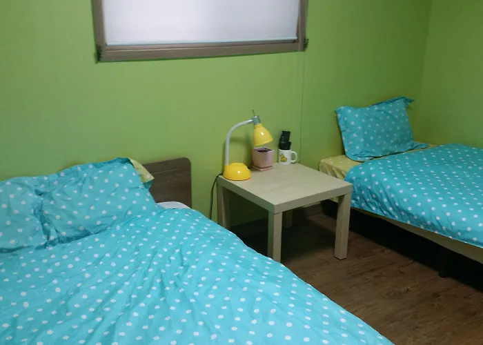 Hostal Birdsnest Hongdae Foreigner Only *
