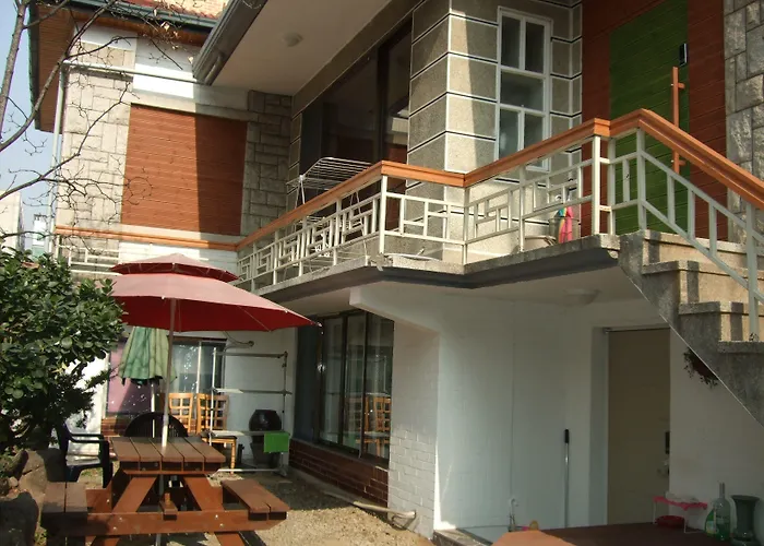 Birdsnest Hongdae Foreigner Only Seúl