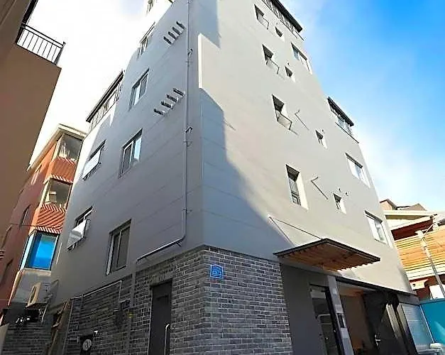 Birdsnest Hongdae Foreigner Only Hostel