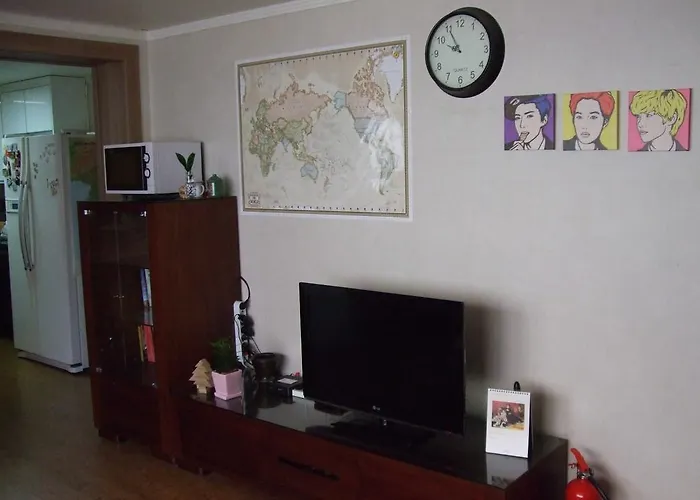 Birdsnest Hongdae Foreigner Only Hostel *
