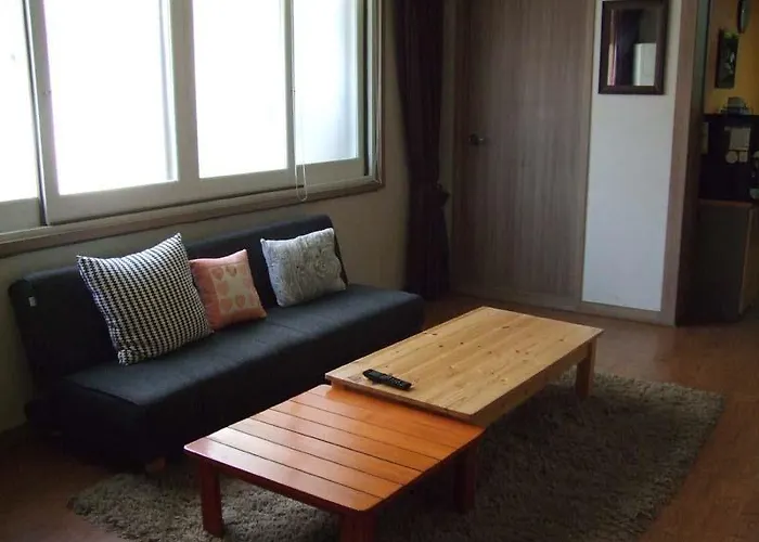 Hostal Birdsnest Hongdae Foreigner Only *